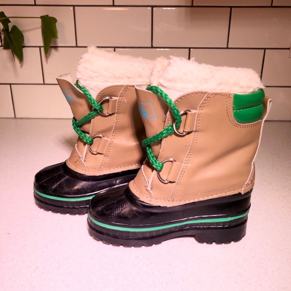 Sz 8 | Vintage Red Ball Jets snow boots